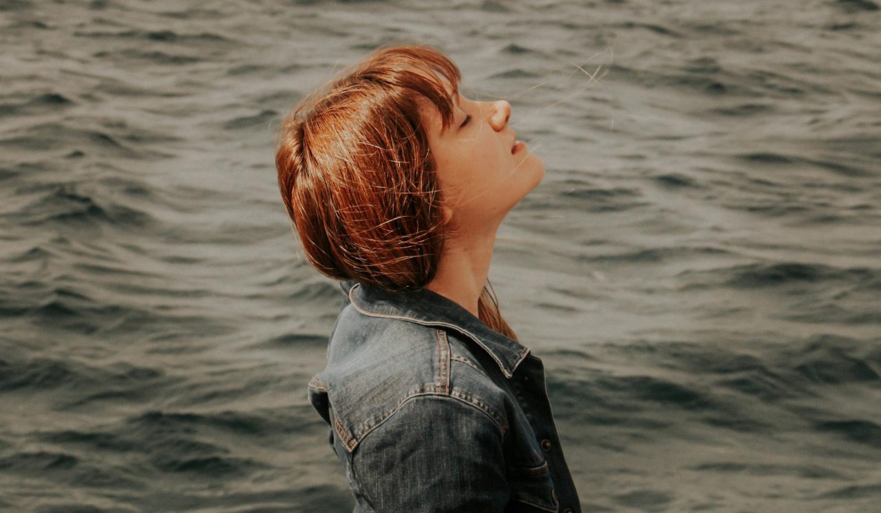 10 Subtle Ways We Drift Away From God Without Even Realizing It