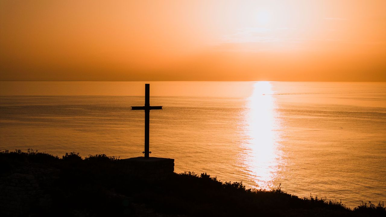 A Prayer To Trust God With Everything June Holds